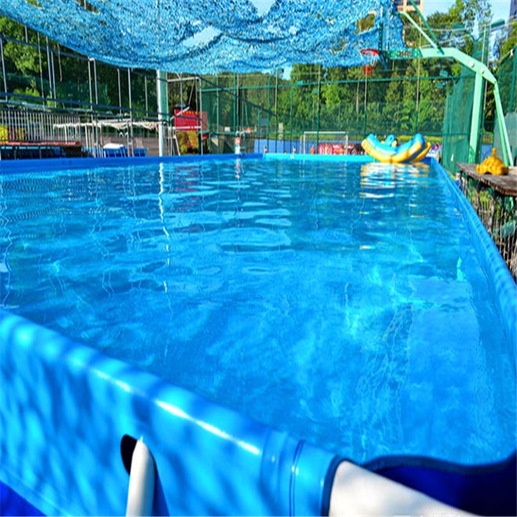 华南热作学院室外充气游泳池